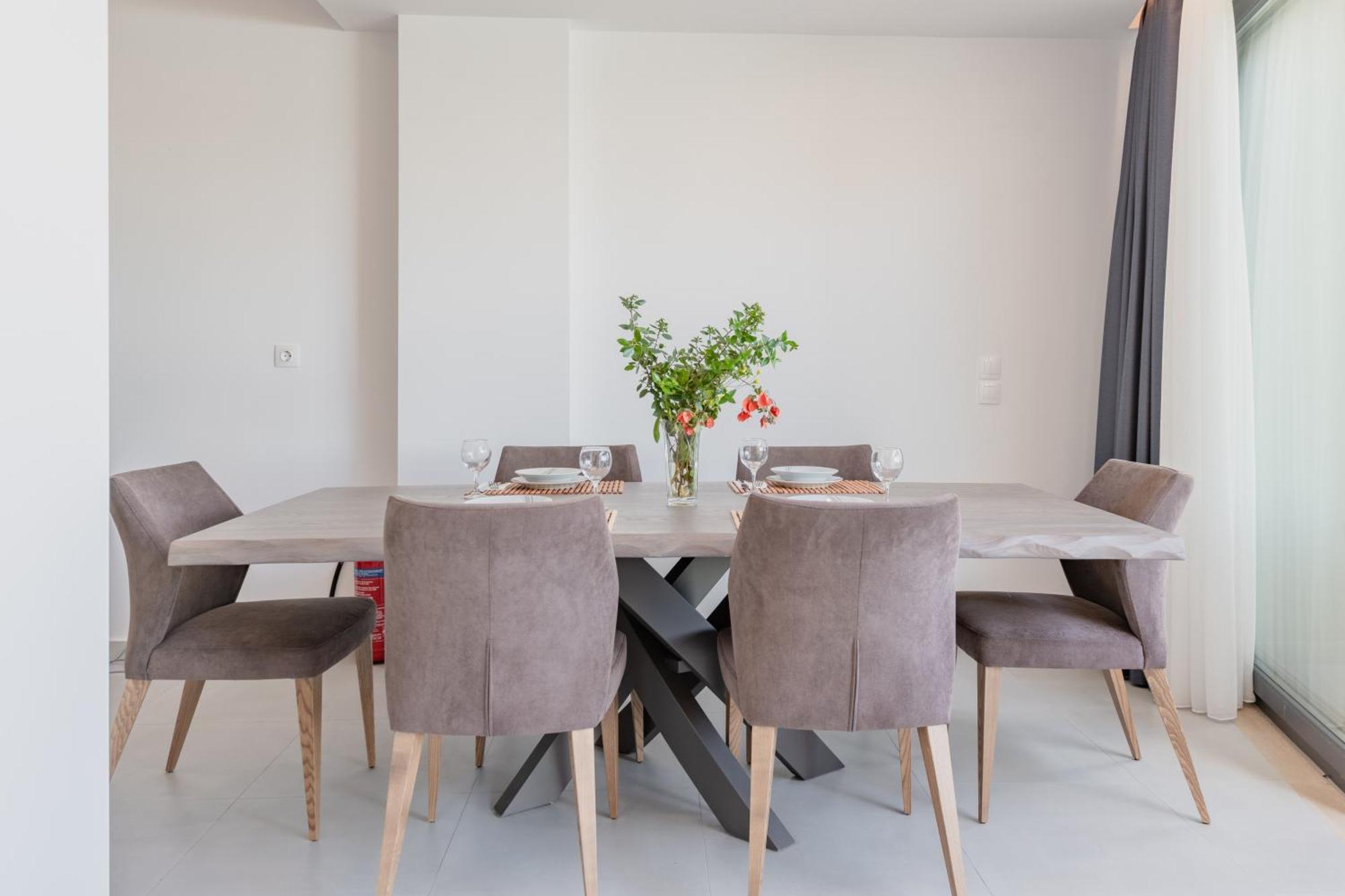 Swans Luxury Homes กอมเมนโน ห้อง รูปภาพ